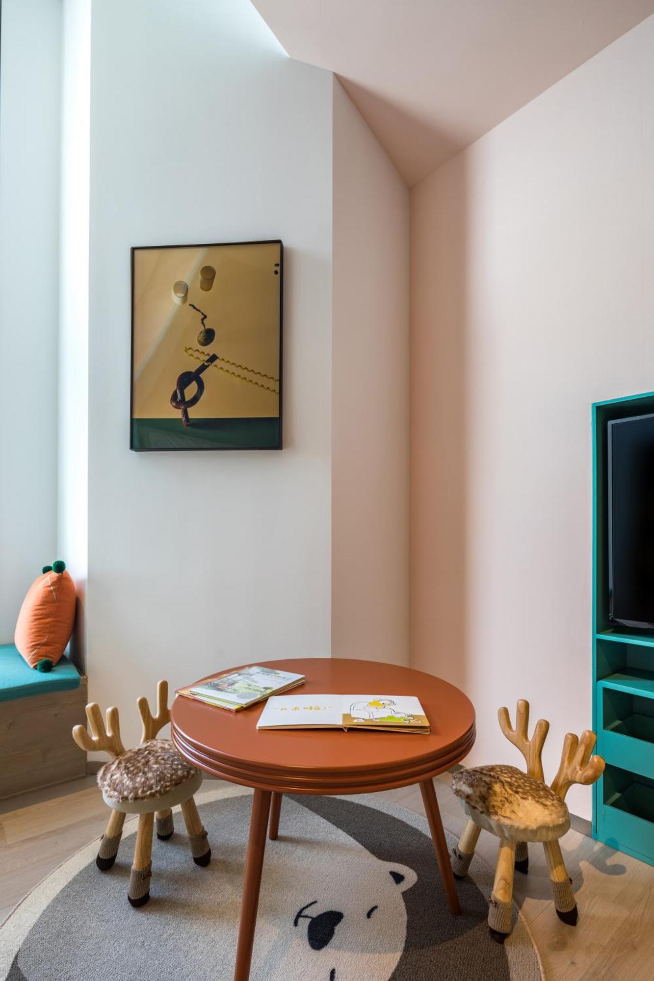 Atour S Hongqiao Center Aegean 5*