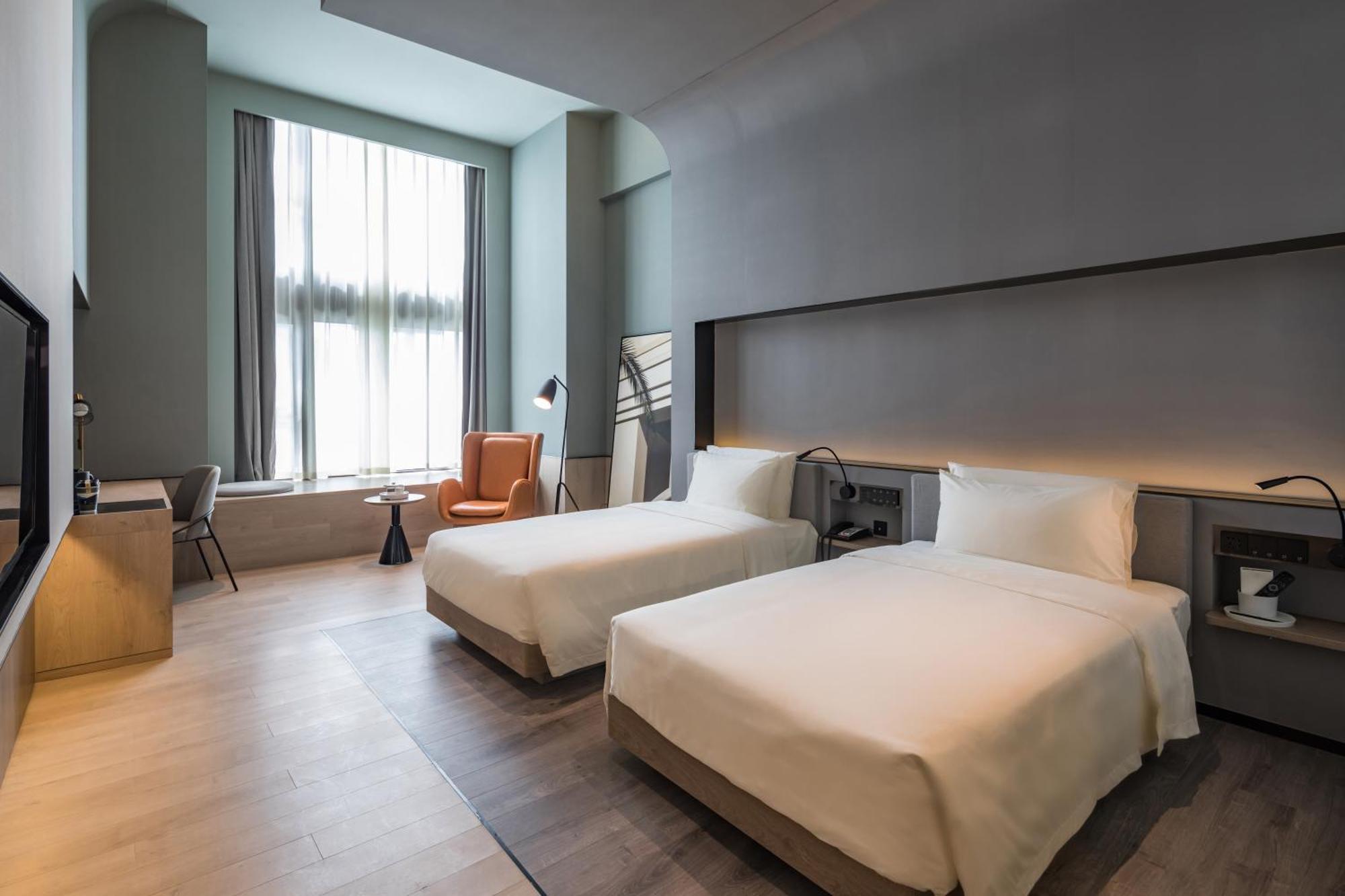 Atour S Hongqiao Center Aegean 5*
