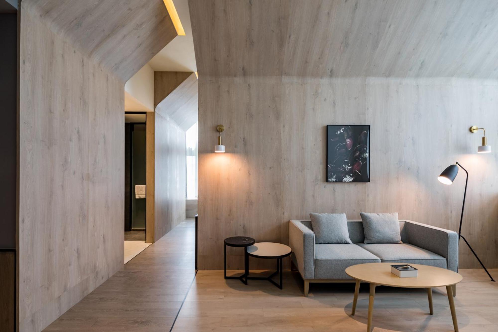 Atour S Hongqiao Center Aegean Hotel 5*
