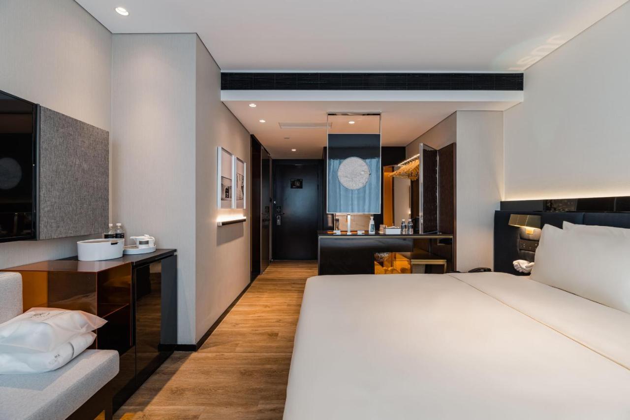 Hotel Atour S Hongqiao Center Aegean 5*